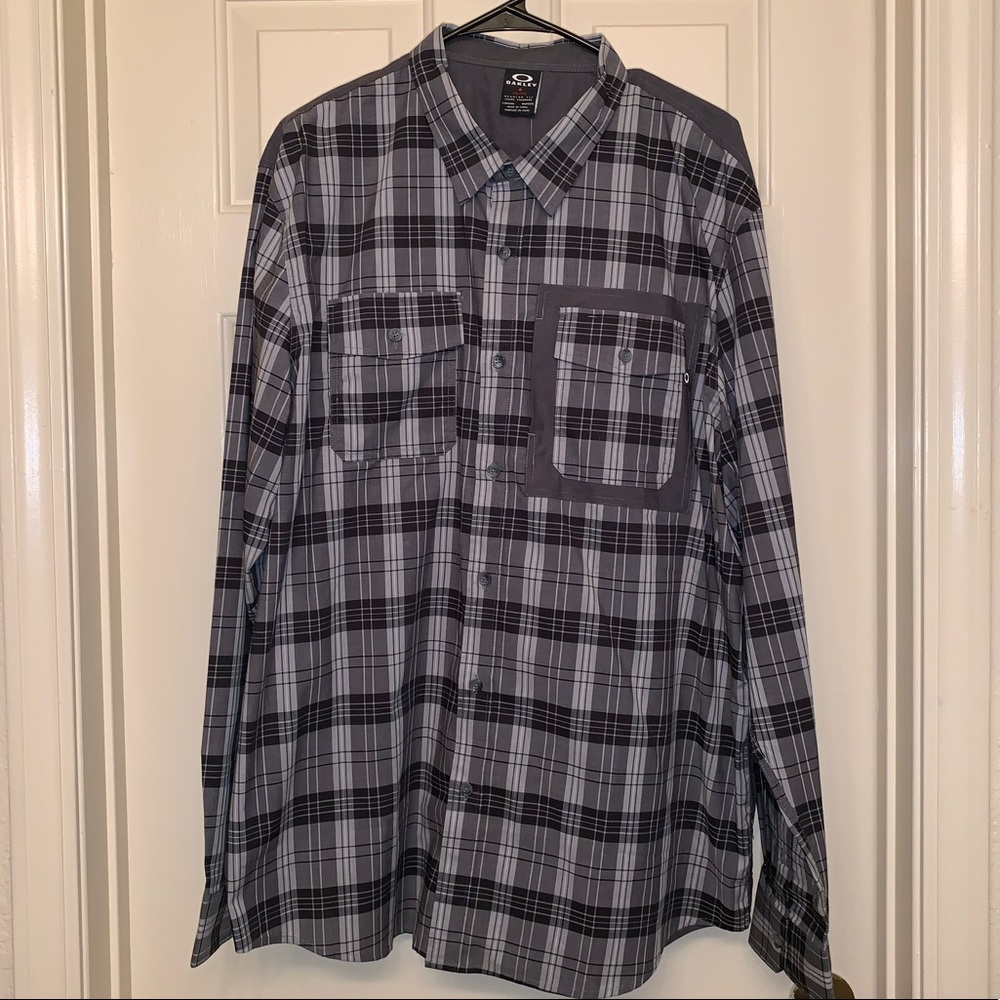 Oakley Shirt